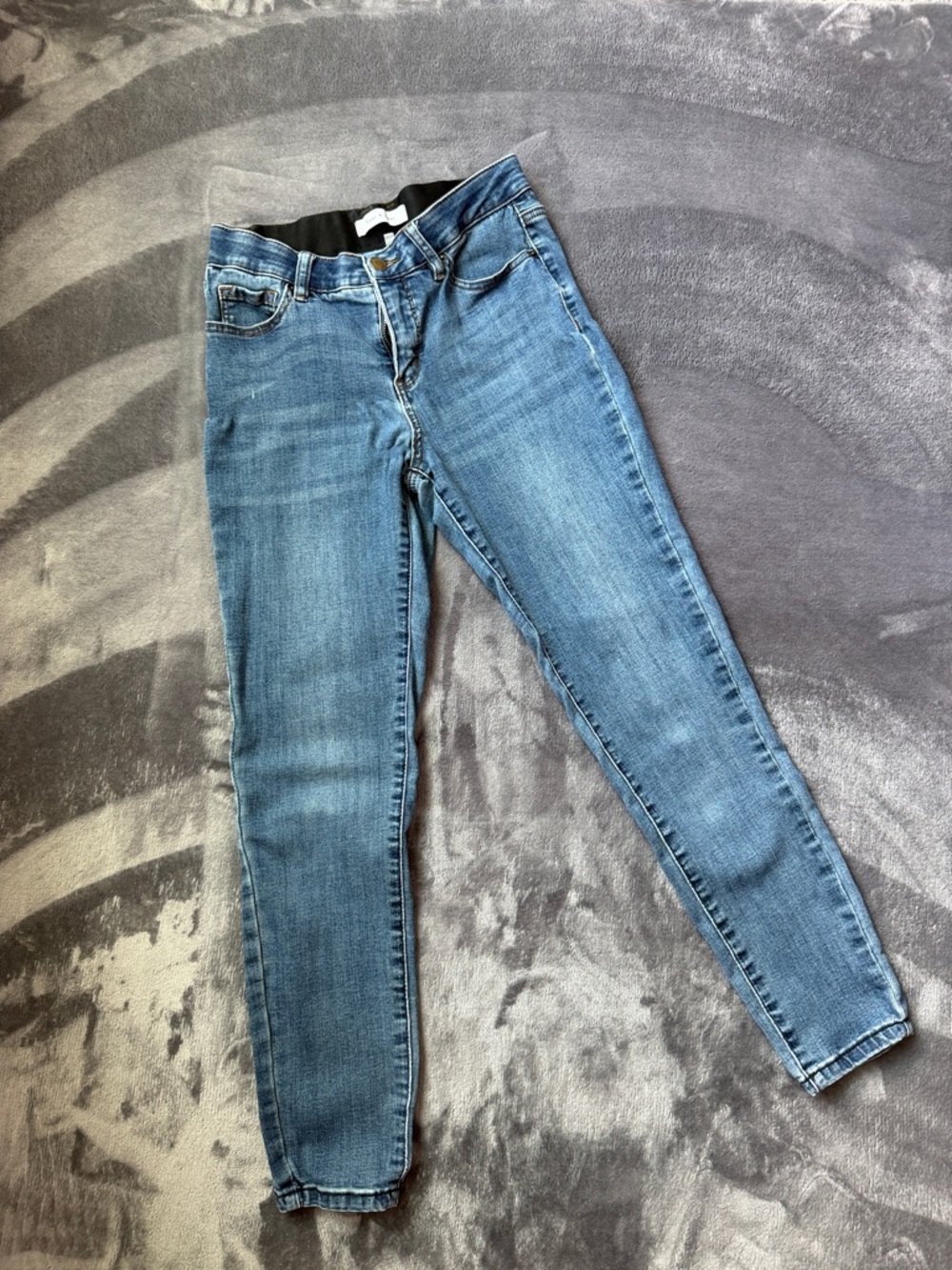 Women's Light Blue Skinny Jeans — Stretch Midrise Fit